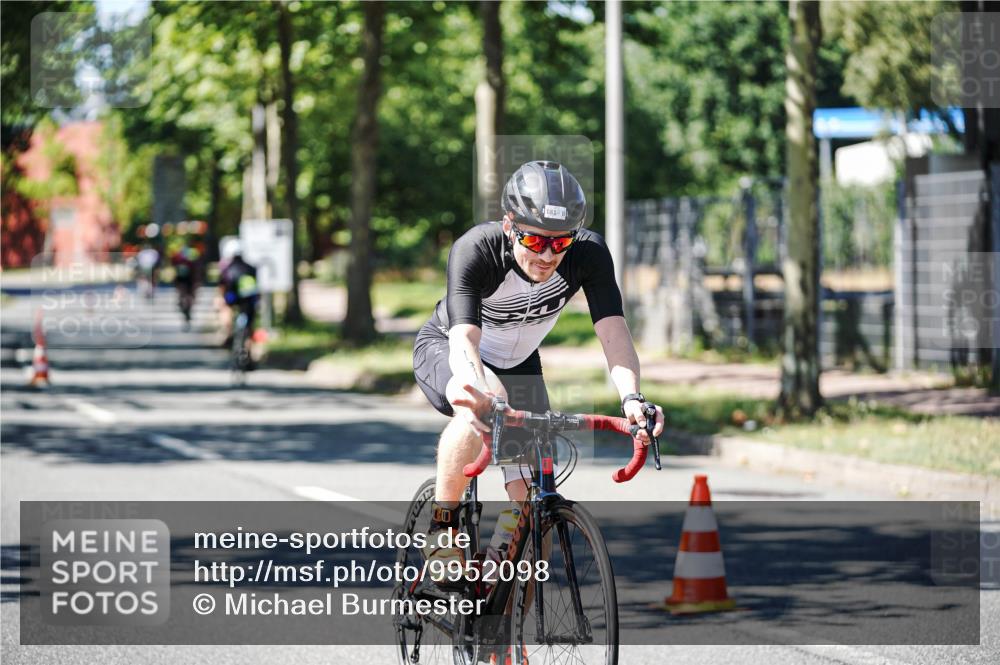 09.08.2026 - GEWOBA Citytriathlon Bremen Michael Burmester http://msf.ph/oto/9952098 09.08.2026 14:25:18 Radfahren 181, 187, 359, 491, 492, 518, 524 meine-sportfotos.de
