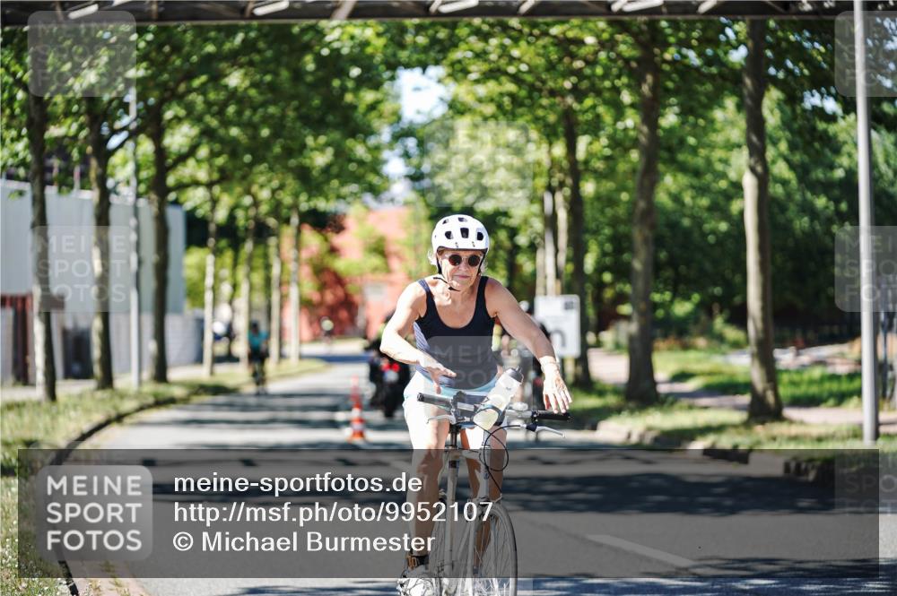 09.08.2026 - GEWOBA Citytriathlon Bremen Michael Burmester http://msf.ph/oto/9952107 09.08.2026 14:25:27 Radfahren 181, 187, 333, 359, 491, 492, 518 meine-sportfotos.de