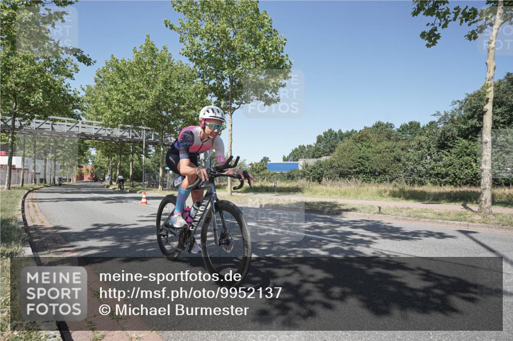 09.08.2026 - GEWOBA Citytriathlon Bremen Michael Burmester http://msf.ph/oto/9952137 09.08.2026 13:18:13 Radfahren 627, 798, 953, 989, 1010 meine-sportfotos.de