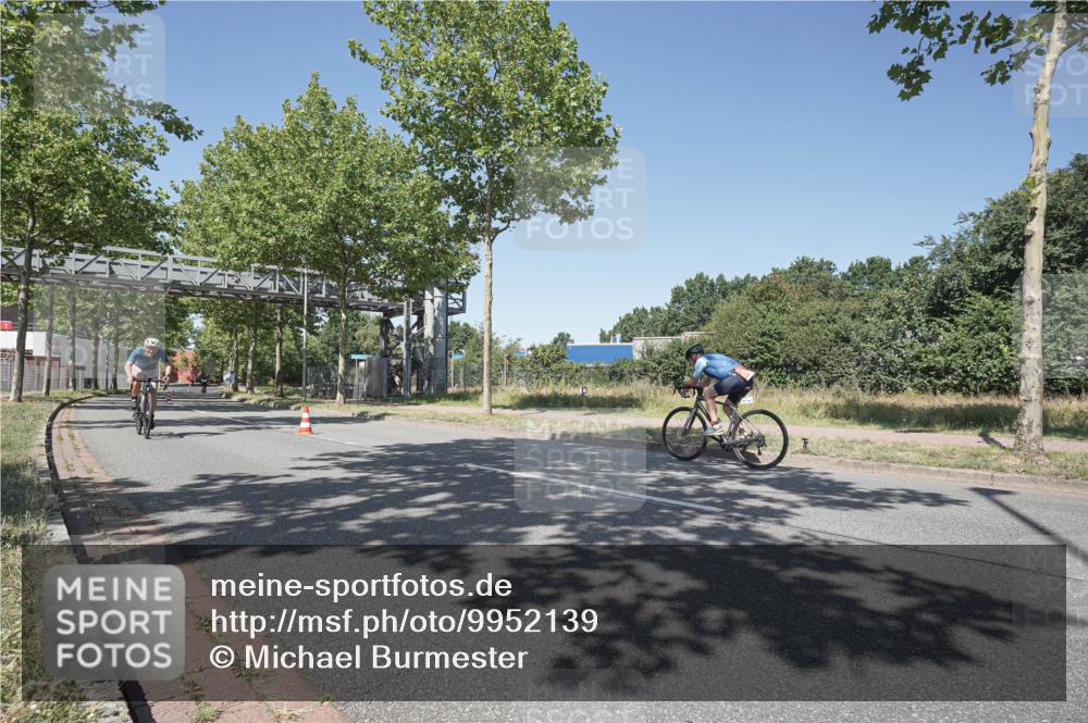 09.08.2026 - GEWOBA Citytriathlon Bremen Michael Burmester http://msf.ph/oto/9952139 09.08.2026 13:18:17 Radfahren 627, 798, 989, 1010 meine-sportfotos.de