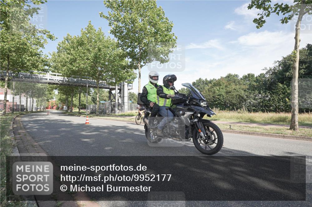 09.08.2026 - GEWOBA Citytriathlon Bremen Michael Burmester http://msf.ph/oto/9952177 09.08.2026 10:21:40 Radfahren 287, 349 meine-sportfotos.de