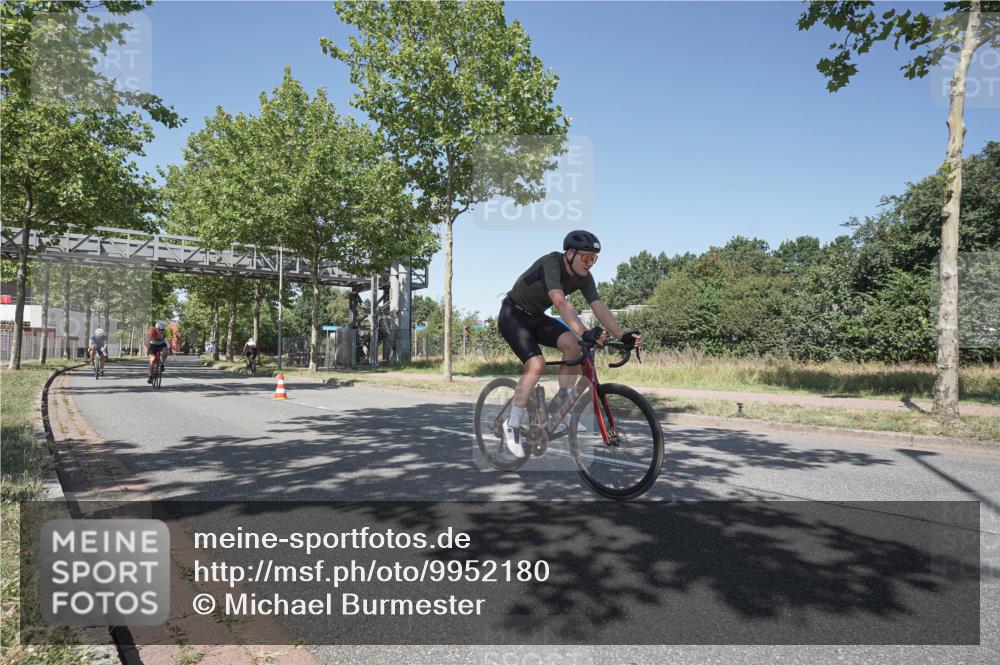 09.08.2026 - GEWOBA Citytriathlon Bremen Michael Burmester http://msf.ph/oto/9952180 09.08.2026 13:19:07 Radfahren 626, 753, 797, 870, 915, 1123 meine-sportfotos.de
