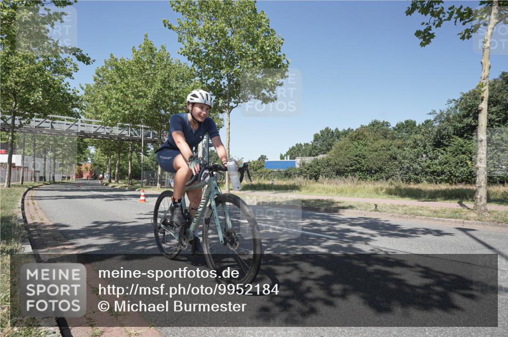 09.08.2026 - GEWOBA Citytriathlon Bremen Michael Burmester http://msf.ph/oto/9952184 09.08.2026 13:19:09 Radfahren 626, 753, 797, 870, 915, 1123 meine-sportfotos.de