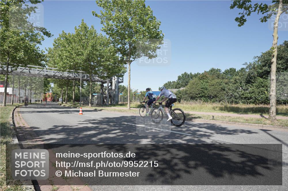 09.08.2026 - GEWOBA Citytriathlon Bremen Michael Burmester http://msf.ph/oto/9952215 09.08.2026 13:19:54 Radfahren 656, 817, 940, 1014 meine-sportfotos.de