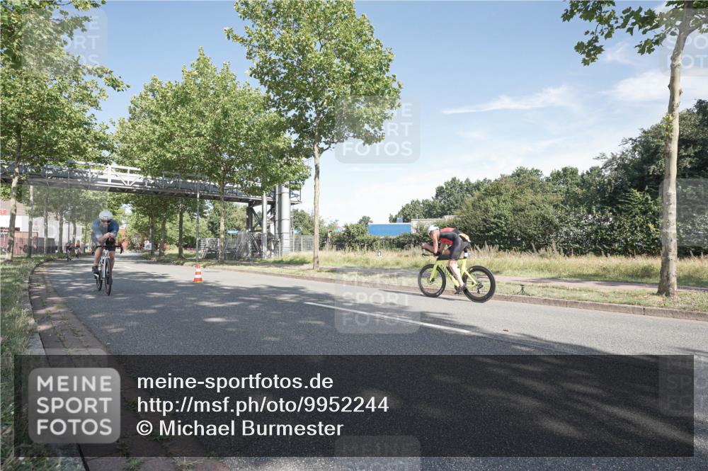 09.08.2026 - GEWOBA Citytriathlon Bremen Michael Burmester http://msf.ph/oto/9952244 09.08.2026 10:25:18 Radfahren 301, 323, 360, 377, 427 meine-sportfotos.de