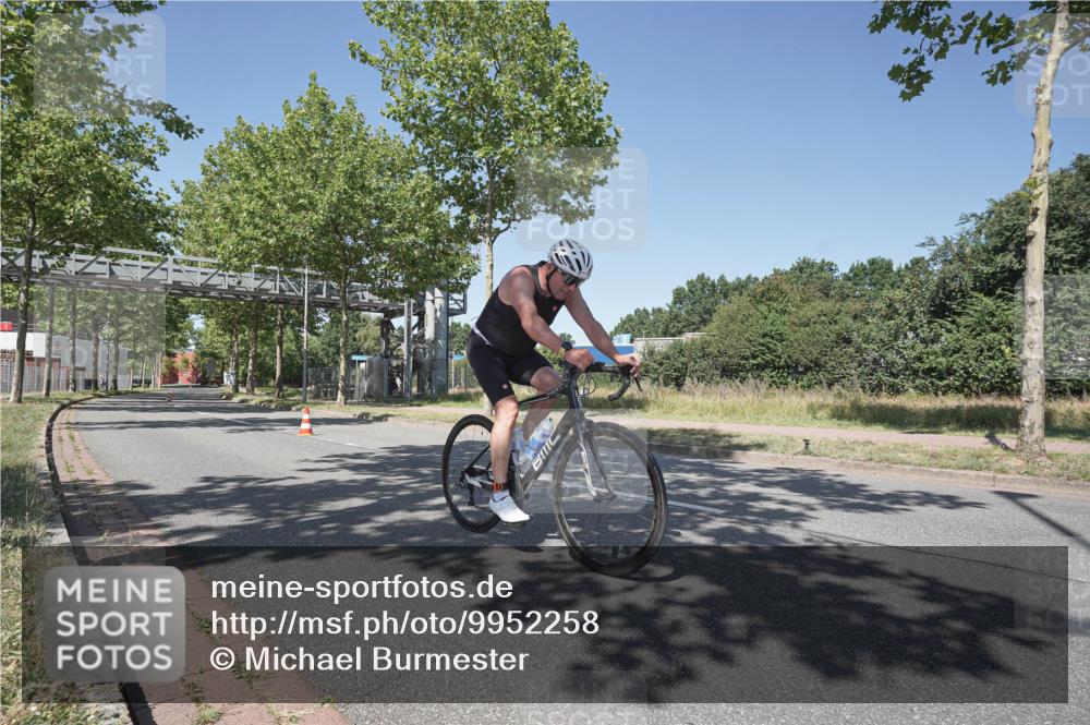 09.08.2026 - GEWOBA Citytriathlon Bremen Michael Burmester http://msf.ph/oto/9952258 09.08.2026 13:21:21 Radfahren 546, 782, 887 meine-sportfotos.de