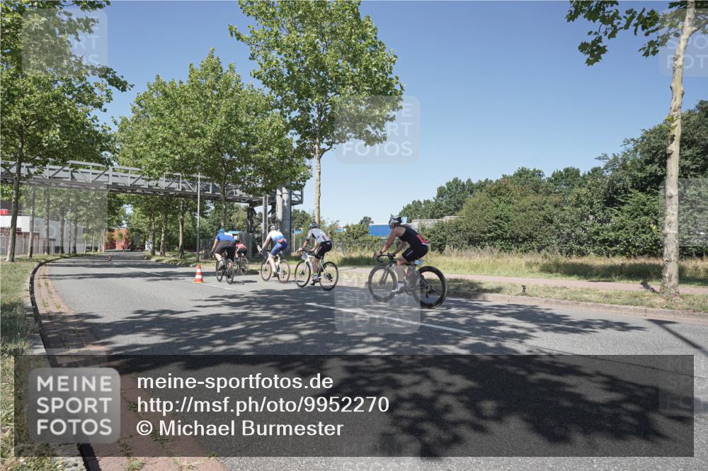 09.08.2026 - GEWOBA Citytriathlon Bremen Michael Burmester http://msf.ph/oto/9952270 09.08.2026 13:21:48 Radfahren 583 meine-sportfotos.de