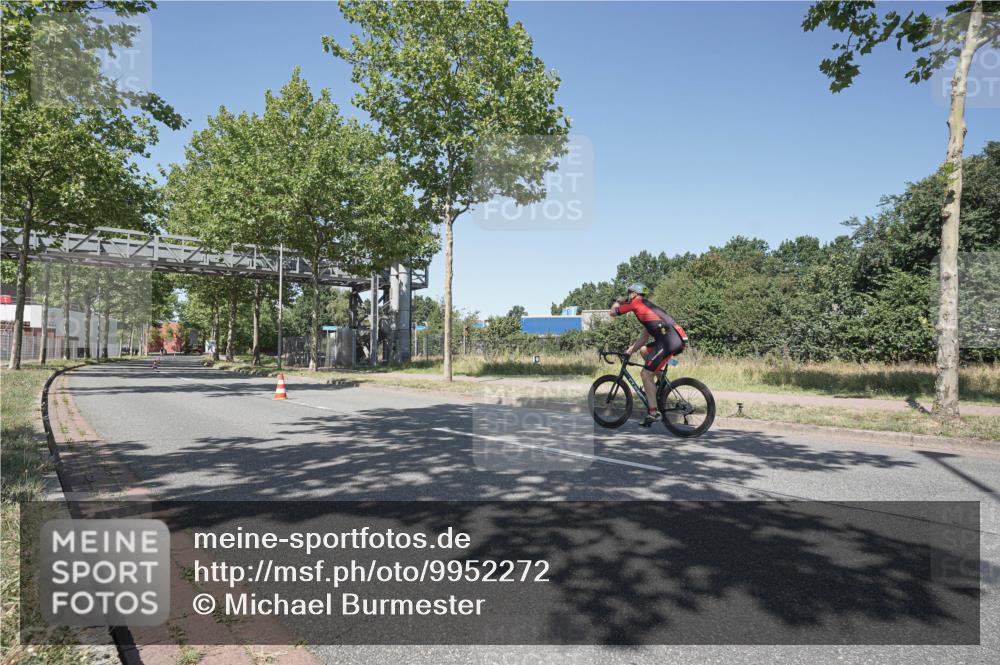 09.08.2026 - GEWOBA Citytriathlon Bremen Michael Burmester http://msf.ph/oto/9952272 09.08.2026 13:22:08 Radfahren  meine-sportfotos.de
