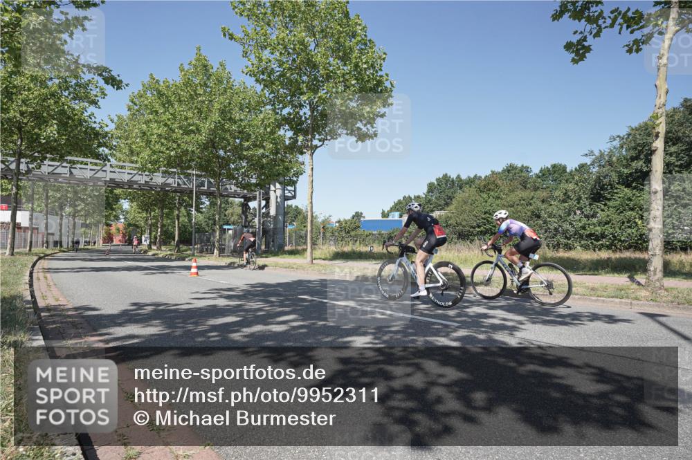 09.08.2026 - GEWOBA Citytriathlon Bremen Michael Burmester http://msf.ph/oto/9952311 09.08.2026 13:23:10 Radfahren 779, 828, 1105, 1106 meine-sportfotos.de