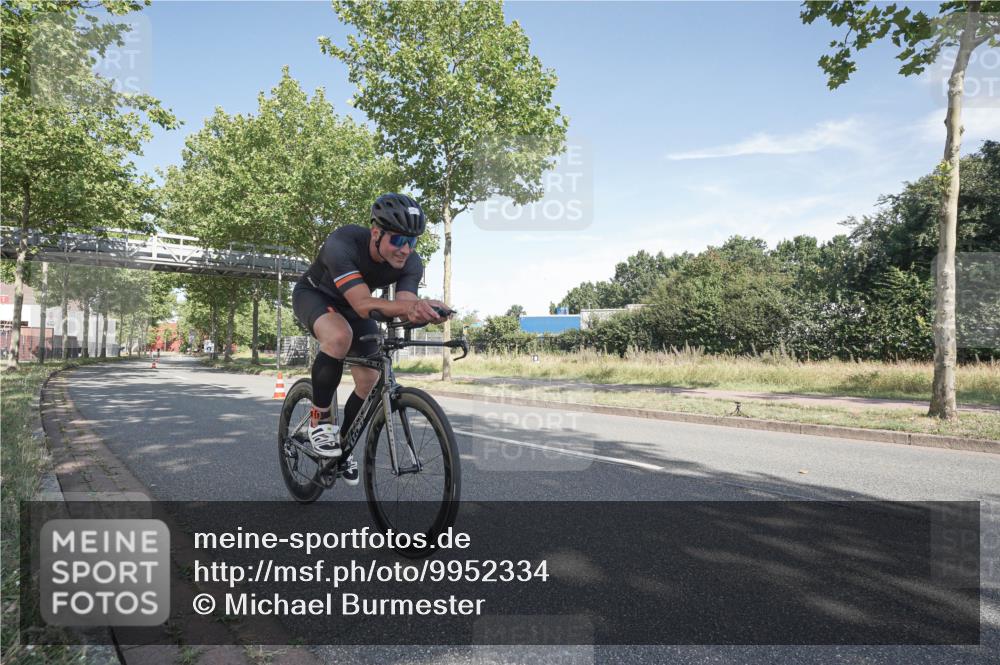 09.08.2026 - GEWOBA Citytriathlon Bremen Michael Burmester http://msf.ph/oto/9952334 09.08.2026 10:27:09 Radfahren 321, 342, 375, 400, 447 meine-sportfotos.de