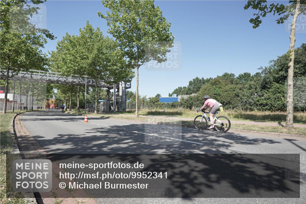 09.08.2026 - GEWOBA Citytriathlon Bremen Michael Burmester http://msf.ph/oto/9952341 09.08.2026 13:23:49 Radfahren 842, 853, 898 meine-sportfotos.de