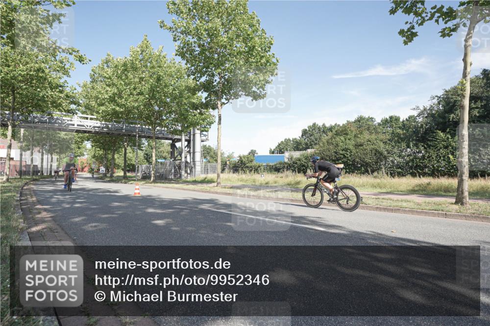 09.08.2026 - GEWOBA Citytriathlon Bremen Michael Burmester http://msf.ph/oto/9952346 09.08.2026 10:27:35 Radfahren 338, 339, 368, 523, 529 meine-sportfotos.de