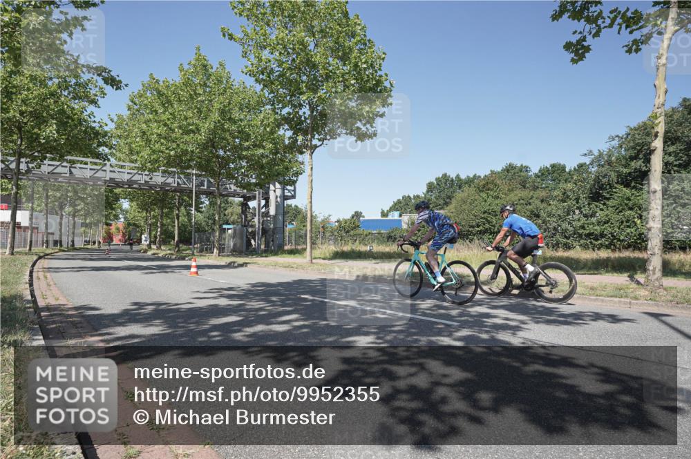 09.08.2026 - GEWOBA Citytriathlon Bremen Michael Burmester http://msf.ph/oto/9952355 09.08.2026 13:24:12 Radfahren 891, 917, 945, 974, 1120 meine-sportfotos.de