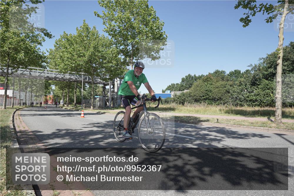 09.08.2026 - GEWOBA Citytriathlon Bremen Michael Burmester http://msf.ph/oto/9952367 09.08.2026 13:24:24 Radfahren 873, 908, 917, 1020, 1120 meine-sportfotos.de