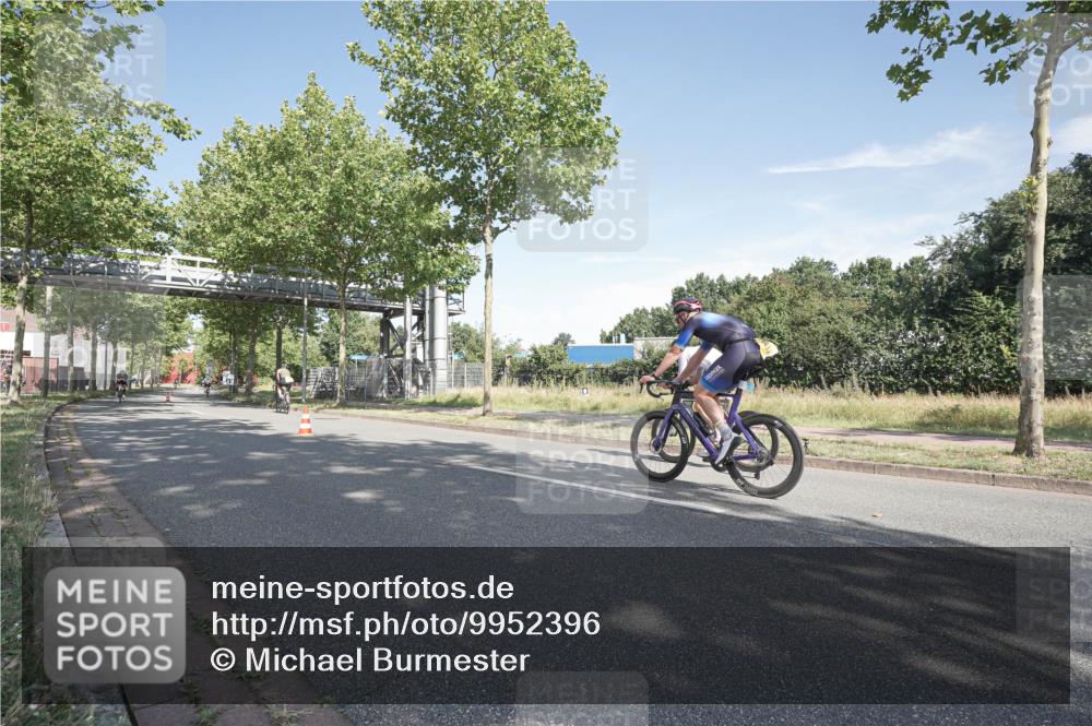 09.08.2026 - GEWOBA Citytriathlon Bremen Michael Burmester http://msf.ph/oto/9952396 09.08.2026 10:28:37 Radfahren 329, 332, 340, 362, 369 meine-sportfotos.de