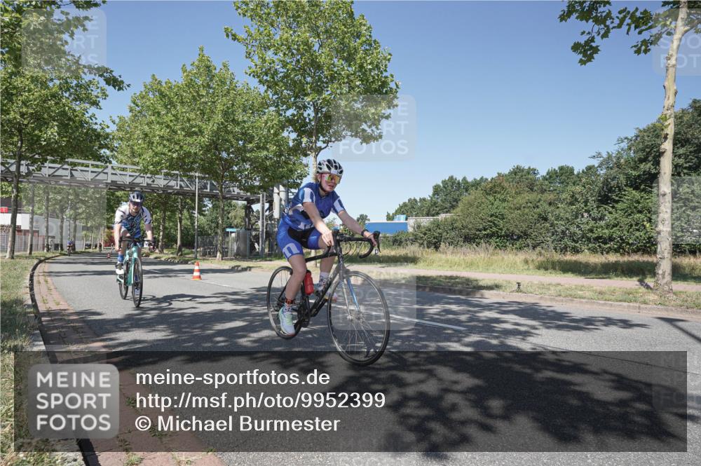 09.08.2026 - GEWOBA Citytriathlon Bremen Michael Burmester http://msf.ph/oto/9952399 09.08.2026 13:25:05 Radfahren 681, 738, 768, 969, 1152 meine-sportfotos.de