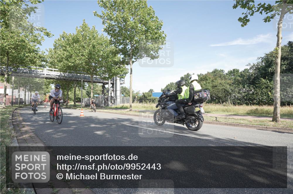09.08.2026 - GEWOBA Citytriathlon Bremen Michael Burmester http://msf.ph/oto/9952443 09.08.2026 10:29:15 Radfahren 325, 327, 343, 352, 355, 359, 392, 396, 408, 478 meine-sportfotos.de