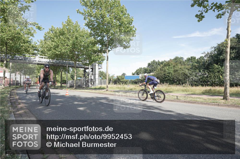 09.08.2026 - GEWOBA Citytriathlon Bremen Michael Burmester http://msf.ph/oto/9952453 09.08.2026 10:29:22 Radfahren 327, 352, 355, 359, 396, 408, 478 meine-sportfotos.de