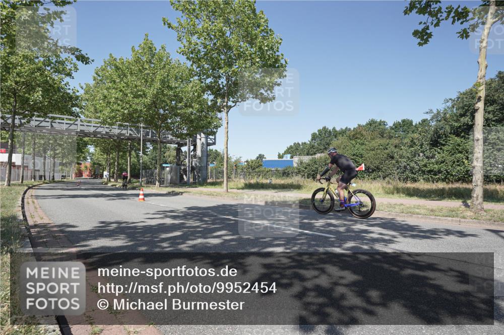 09.08.2026 - GEWOBA Citytriathlon Bremen Michael Burmester http://msf.ph/oto/9952454 09.08.2026 13:28:47 Radfahren  meine-sportfotos.de