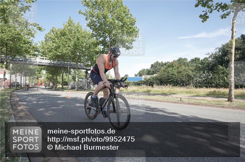 09.08.2026 - GEWOBA Citytriathlon Bremen Michael Burmester http://msf.ph/oto/9952475 09.08.2026 10:29:40 Radfahren 231, 295, 298, 300, 312, 328, 363, 364, 379, 403 meine-sportfotos.de