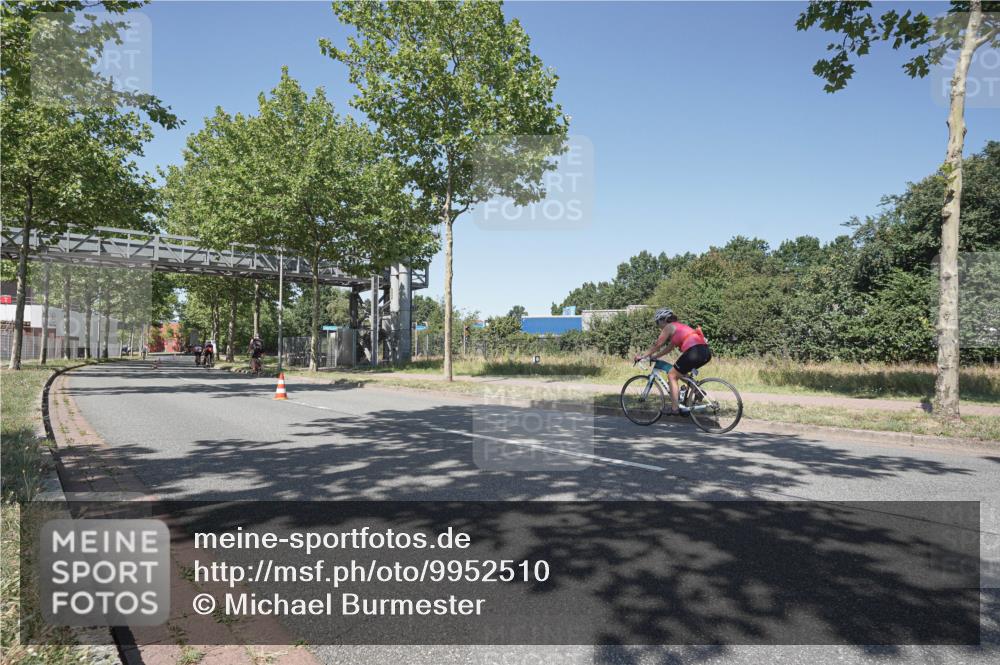 09.08.2026 - GEWOBA Citytriathlon Bremen Michael Burmester http://msf.ph/oto/9952510 09.08.2026 13:31:45 Radfahren 964 meine-sportfotos.de