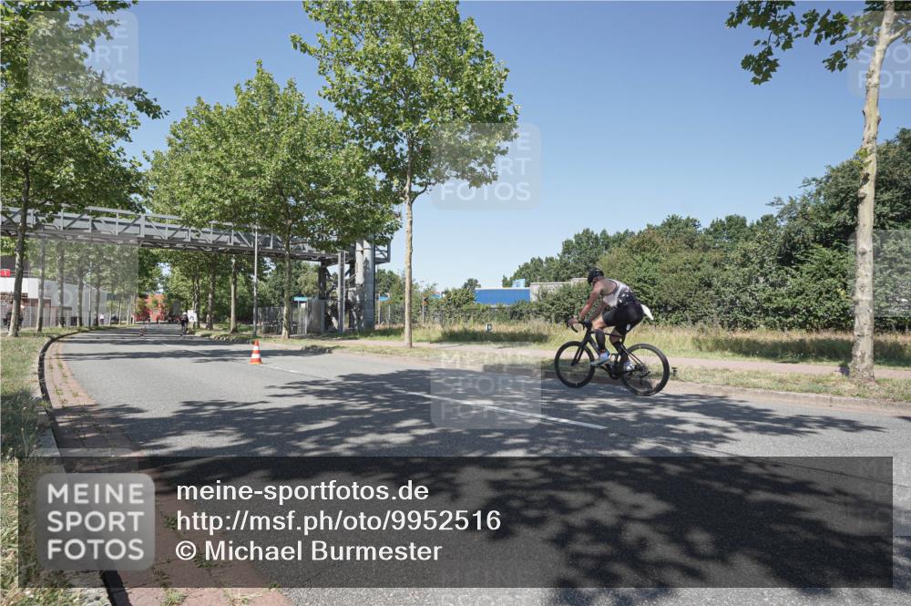 09.08.2026 - GEWOBA Citytriathlon Bremen Michael Burmester http://msf.ph/oto/9952516 09.08.2026 13:32:00 Radfahren 964, 993, 1103 meine-sportfotos.de