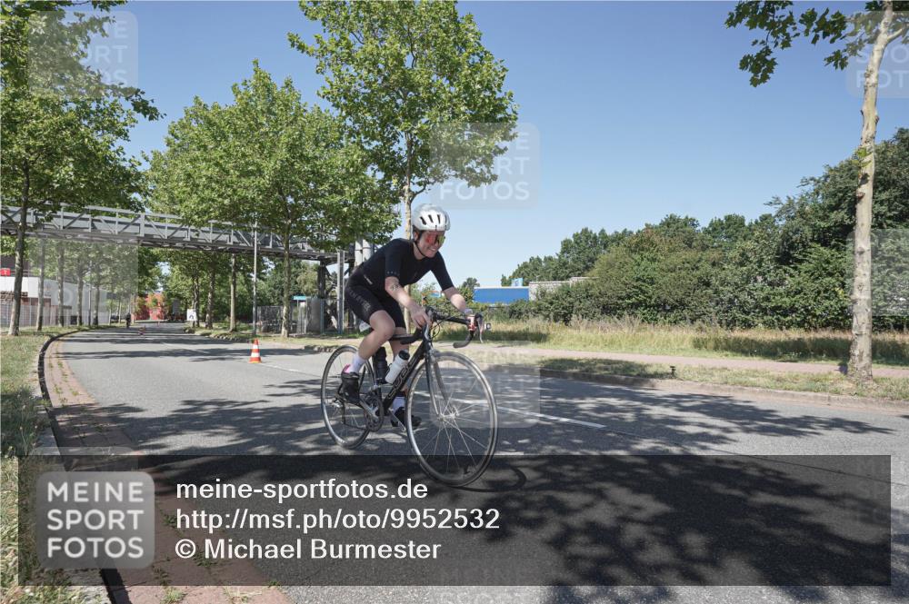 09.08.2026 - GEWOBA Citytriathlon Bremen Michael Burmester http://msf.ph/oto/9952532 09.08.2026 13:32:49 Radfahren 822, 939, 990, 1006 meine-sportfotos.de