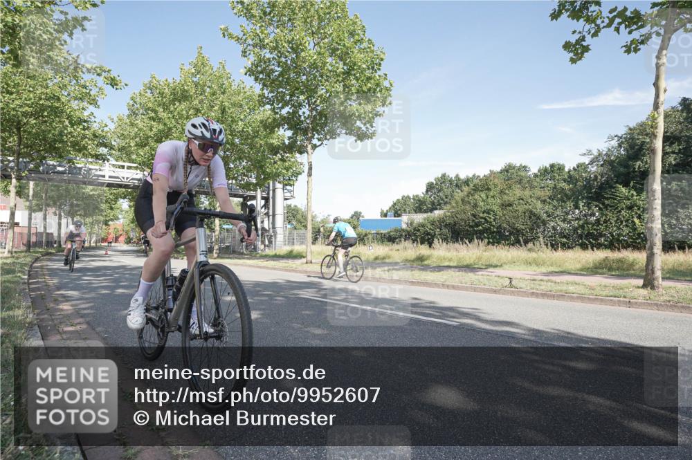 09.08.2026 - GEWOBA Citytriathlon Bremen Michael Burmester http://msf.ph/oto/9952607 09.08.2026 10:31:48 Radfahren 25, 125, 288, 337, 344, 397, 405, 430, 443, 458, 489 meine-sportfotos.de