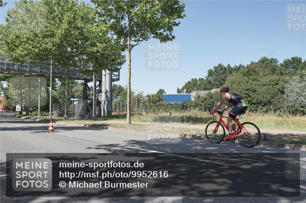 09.08.2026 - GEWOBA Citytriathlon Bremen Michael Burmester http://msf.ph/oto/9952616 09.08.2026 14:07:21 Radfahren  meine-sportfotos.de