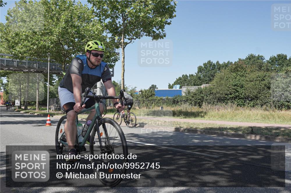 09.08.2026 - GEWOBA Citytriathlon Bremen Michael Burmester http://msf.ph/oto/9952745 09.08.2026 14:10:27 Radfahren 46, 81, 100, 123, 161, 162 meine-sportfotos.de