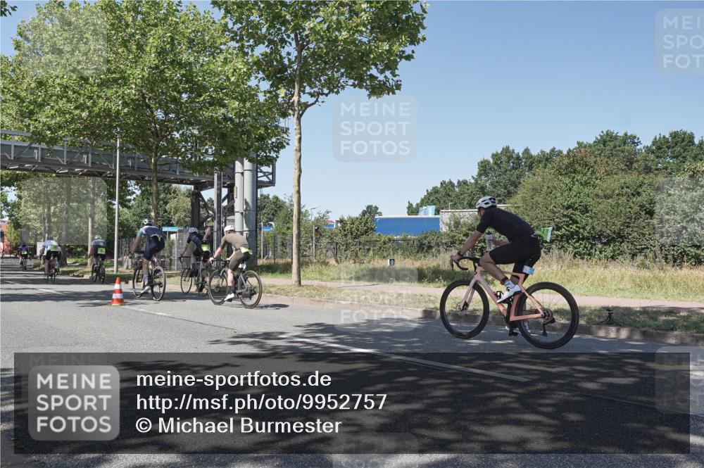 09.08.2026 - GEWOBA Citytriathlon Bremen Michael Burmester http://msf.ph/oto/9952757 09.08.2026 14:10:32 Radfahren 46, 71, 73, 81, 100, 123, 161, 162 meine-sportfotos.de