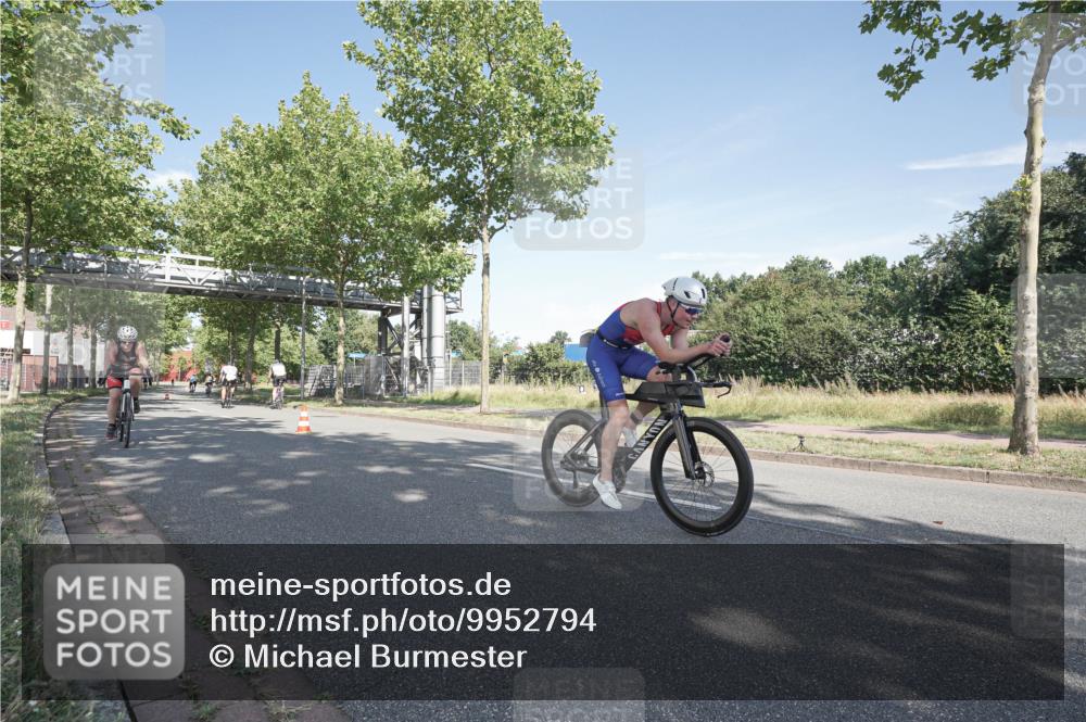 09.08.2026 - GEWOBA Citytriathlon Bremen Michael Burmester http://msf.ph/oto/9952794 09.08.2026 10:34:01 Radfahren 292, 306, 448, 474, 490, 522, 531 meine-sportfotos.de