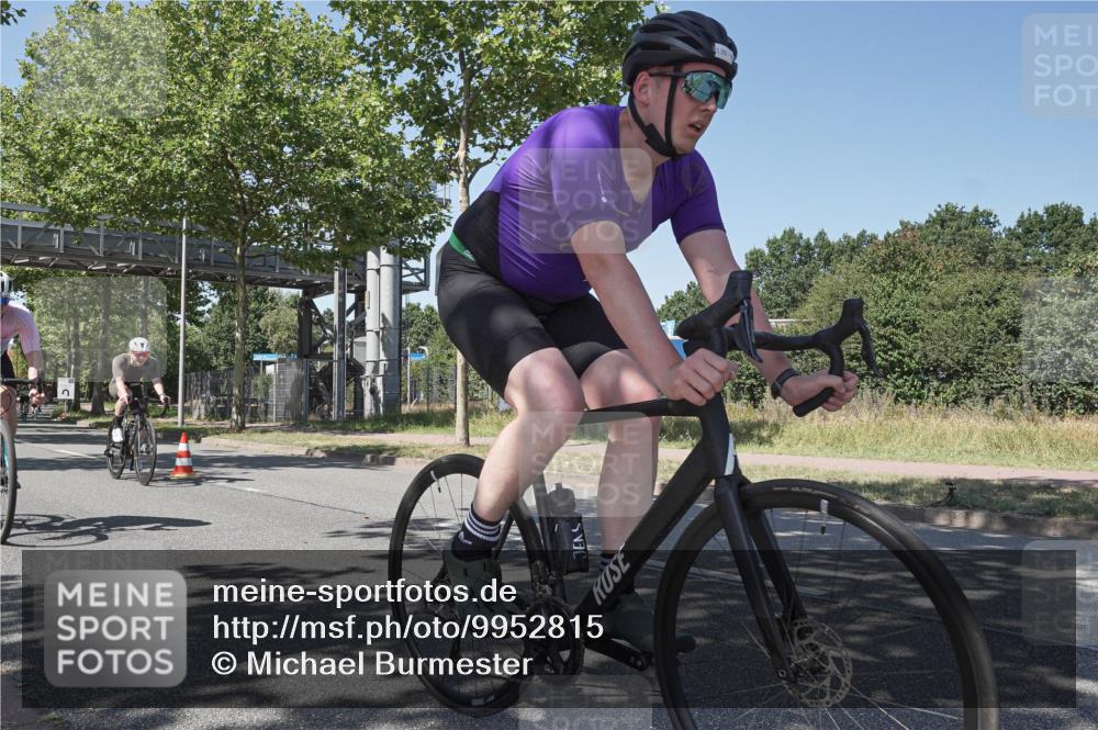 09.08.2026 - GEWOBA Citytriathlon Bremen Michael Burmester http://msf.ph/oto/9952815 09.08.2026 14:11:15 Radfahren 11, 13, 26, 33, 41, 68, 79, 84, 85, 109, 113, 117, 129, 139, 143, 144, 150 meine-sportfotos.de