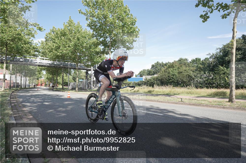 09.08.2026 - GEWOBA Citytriathlon Bremen Michael Burmester http://msf.ph/oto/9952825 09.08.2026 10:34:24 Radfahren 47, 386, 477 meine-sportfotos.de