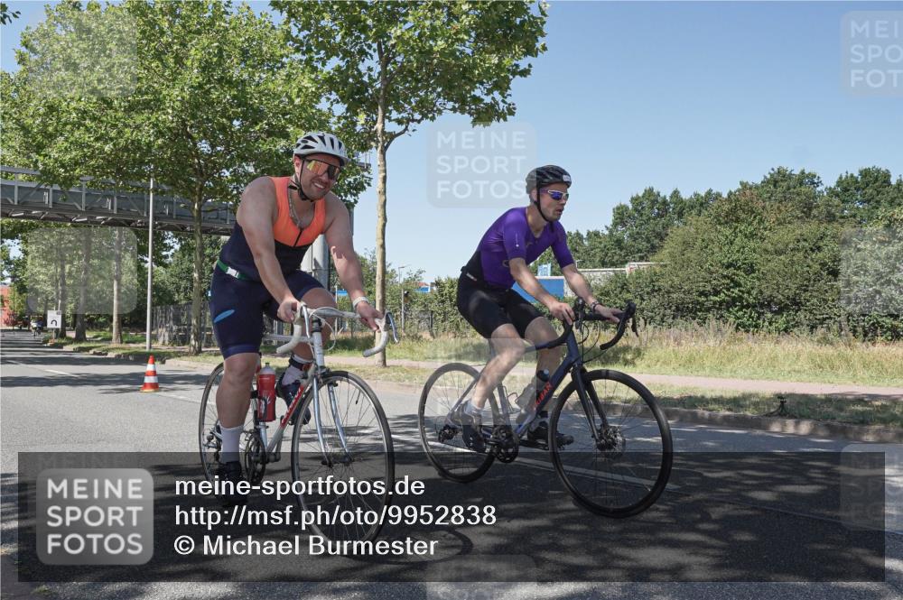09.08.2026 - GEWOBA Citytriathlon Bremen Michael Burmester http://msf.ph/oto/9952838 09.08.2026 14:11:31 Radfahren 13, 26, 76, 84, 85, 92, 111, 114, 117, 118, 124, 125, 128, 129, 143, 155 meine-sportfotos.de