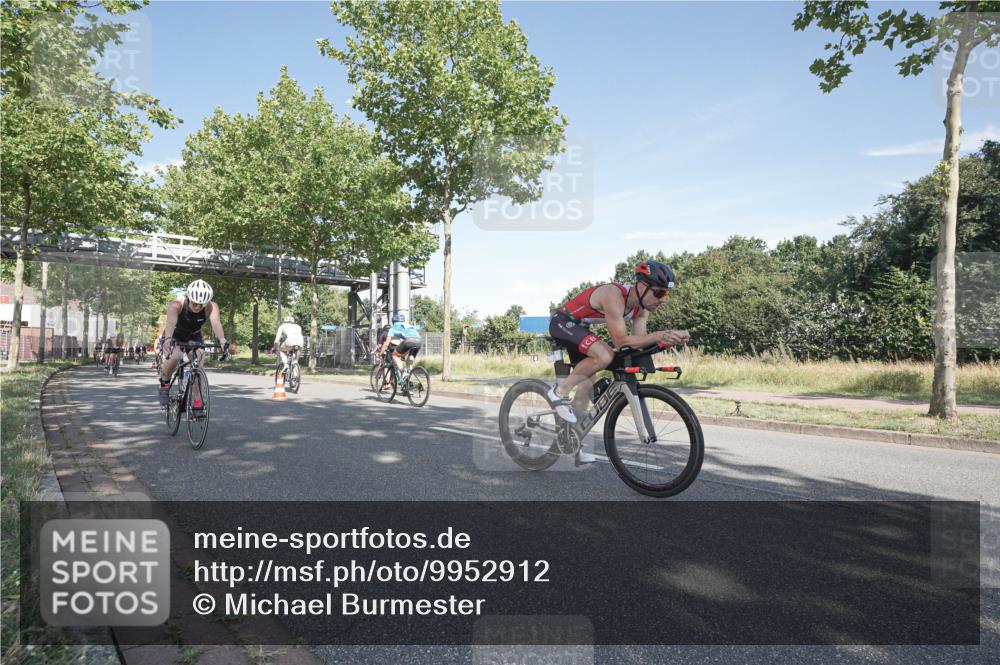 09.08.2026 - GEWOBA Citytriathlon Bremen Michael Burmester http://msf.ph/oto/9952912 09.08.2026 10:35:14 Radfahren 3, 27, 129, 143, 169, 195, 326, 436, 440, 446, 467, 473, 476, 487, 527 meine-sportfotos.de