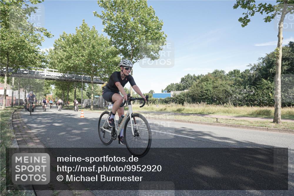 09.08.2026 - GEWOBA Citytriathlon Bremen Michael Burmester http://msf.ph/oto/9952920 09.08.2026 10:35:17 Radfahren 3, 27, 129, 143, 169, 195, 243, 326, 436, 440, 446, 467, 473, 476, 487, 527 meine-sportfotos.de