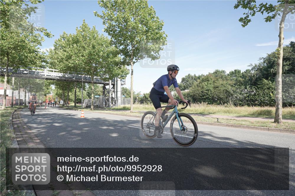 09.08.2026 - GEWOBA Citytriathlon Bremen Michael Burmester http://msf.ph/oto/9952928 09.08.2026 10:35:20 Radfahren 3, 27, 129, 143, 169, 175, 195, 243, 326, 436, 440, 446, 467, 473, 476, 487, 527 meine-sportfotos.de