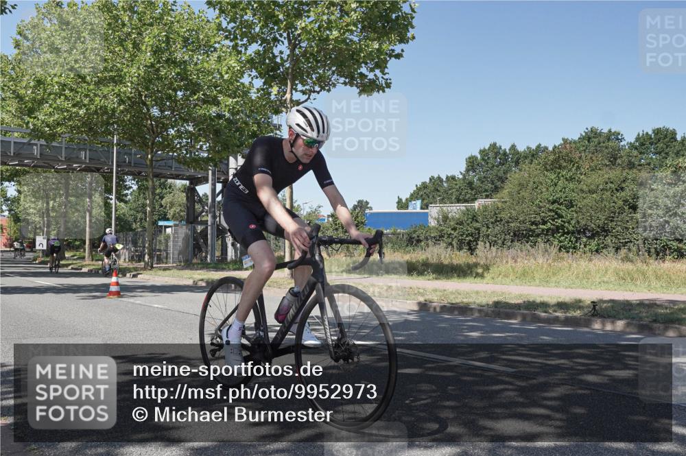 09.08.2026 - GEWOBA Citytriathlon Bremen Michael Burmester http://msf.ph/oto/9952973 09.08.2026 14:13:29 Radfahren 17, 36, 52, 74, 86, 158, 200, 254, 346, 353 meine-sportfotos.de