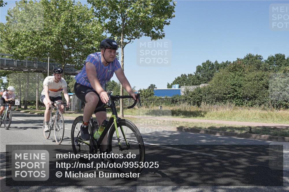 09.08.2026 - GEWOBA Citytriathlon Bremen Michael Burmester http://msf.ph/oto/9953025 09.08.2026 14:14:14 Radfahren 6, 69, 90, 146, 186, 295 meine-sportfotos.de