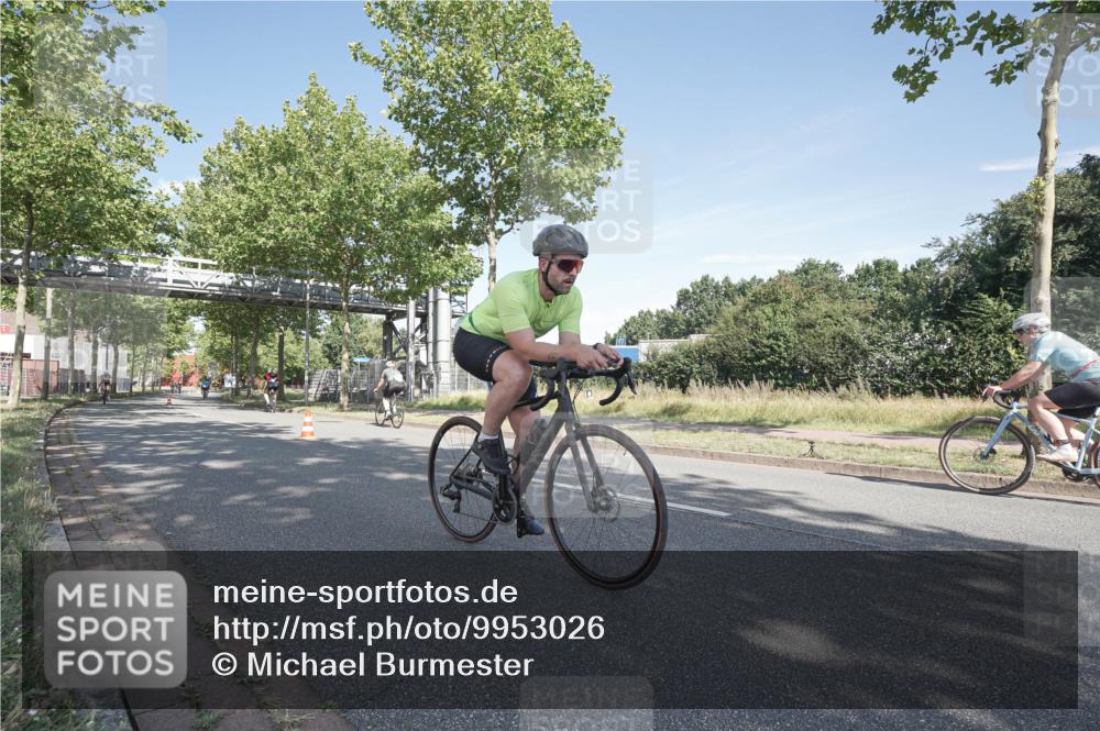 09.08.2026 - GEWOBA Citytriathlon Bremen Michael Burmester http://msf.ph/oto/9953026 09.08.2026 10:36:14 Radfahren 23, 390, 460, 480, 530 meine-sportfotos.de