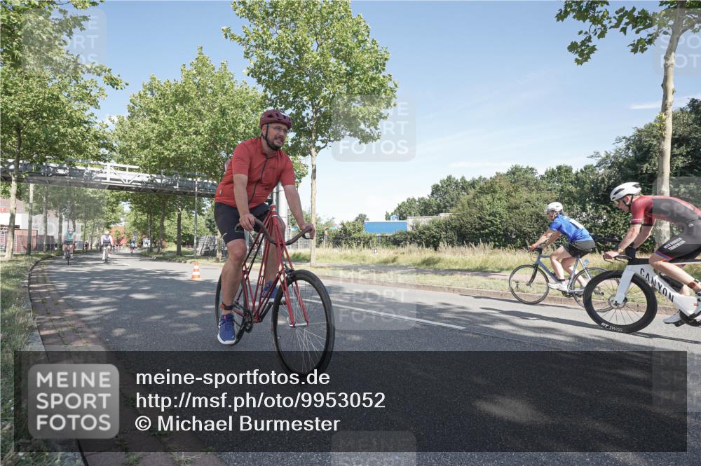 09.08.2026 - GEWOBA Citytriathlon Bremen Michael Burmester http://msf.ph/oto/9953052 09.08.2026 10:36:32 Radfahren 19, 21, 135, 139, 163, 179, 191, 211, 223, 225, 233, 426 meine-sportfotos.de