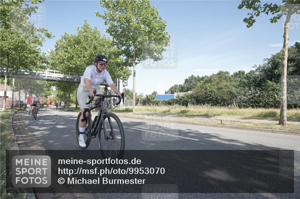 09.08.2026 - GEWOBA Citytriathlon Bremen Michael Burmester http://msf.ph/oto/9953070 09.08.2026 10:36:42 Radfahren 19, 41, 67, 93, 157, 163, 191, 223, 225, 235, 281, 349, 426, 491 meine-sportfotos.de