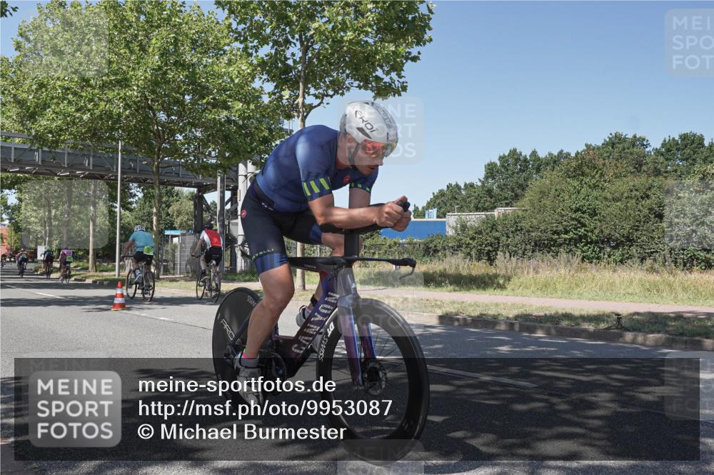 09.08.2026 - GEWOBA Citytriathlon Bremen Michael Burmester http://msf.ph/oto/9953087 09.08.2026 14:15:07 Radfahren 3, 66, 374 meine-sportfotos.de