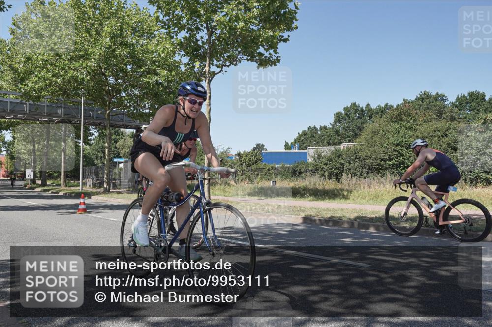 09.08.2026 - GEWOBA Citytriathlon Bremen Michael Burmester http://msf.ph/oto/9953111 09.08.2026 14:15:35 Radfahren 7, 10, 80, 122, 218, 257, 260, 263, 285, 302, 349, 354, 433 meine-sportfotos.de