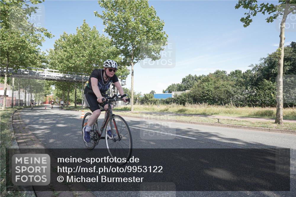 09.08.2026 - GEWOBA Citytriathlon Bremen Michael Burmester http://msf.ph/oto/9953122 09.08.2026 10:37:28 Radfahren 53, 61, 185, 287, 434, 459 meine-sportfotos.de