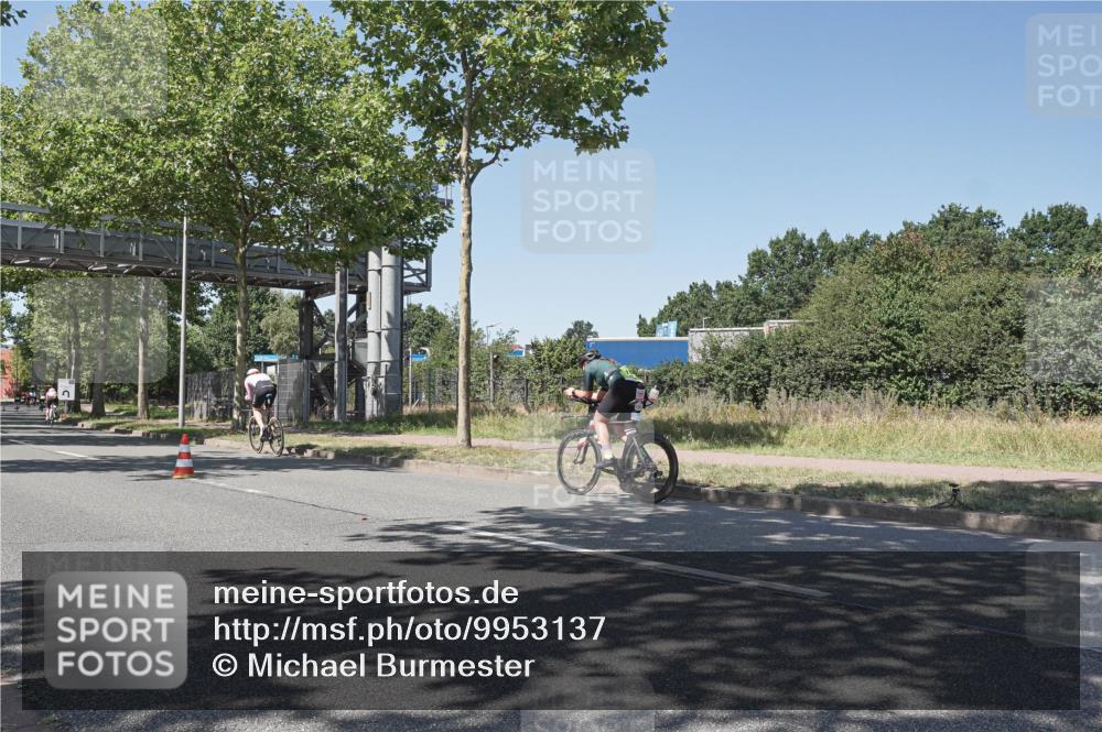 09.08.2026 - GEWOBA Citytriathlon Bremen Michael Burmester http://msf.ph/oto/9953137 09.08.2026 14:15:49 Radfahren 14, 37, 43, 89, 133, 163, 218, 257, 263, 285, 291, 308, 354 meine-sportfotos.de