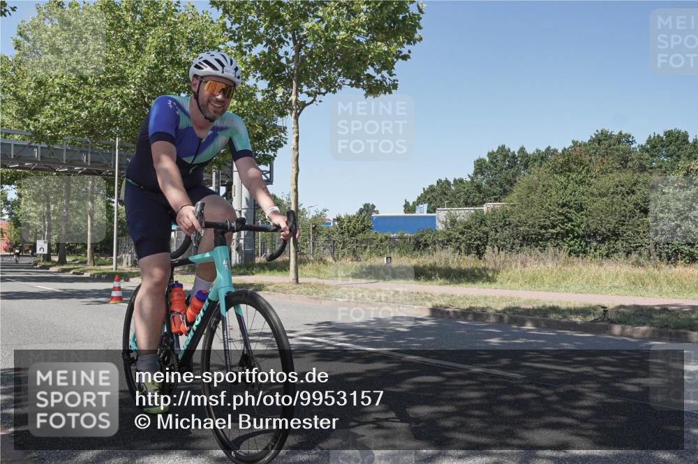 09.08.2026 - GEWOBA Citytriathlon Bremen Michael Burmester http://msf.ph/oto/9953157 09.08.2026 14:16:02 Radfahren 14, 37, 43, 89, 133, 163, 172, 182, 232, 291, 308, 329 meine-sportfotos.de