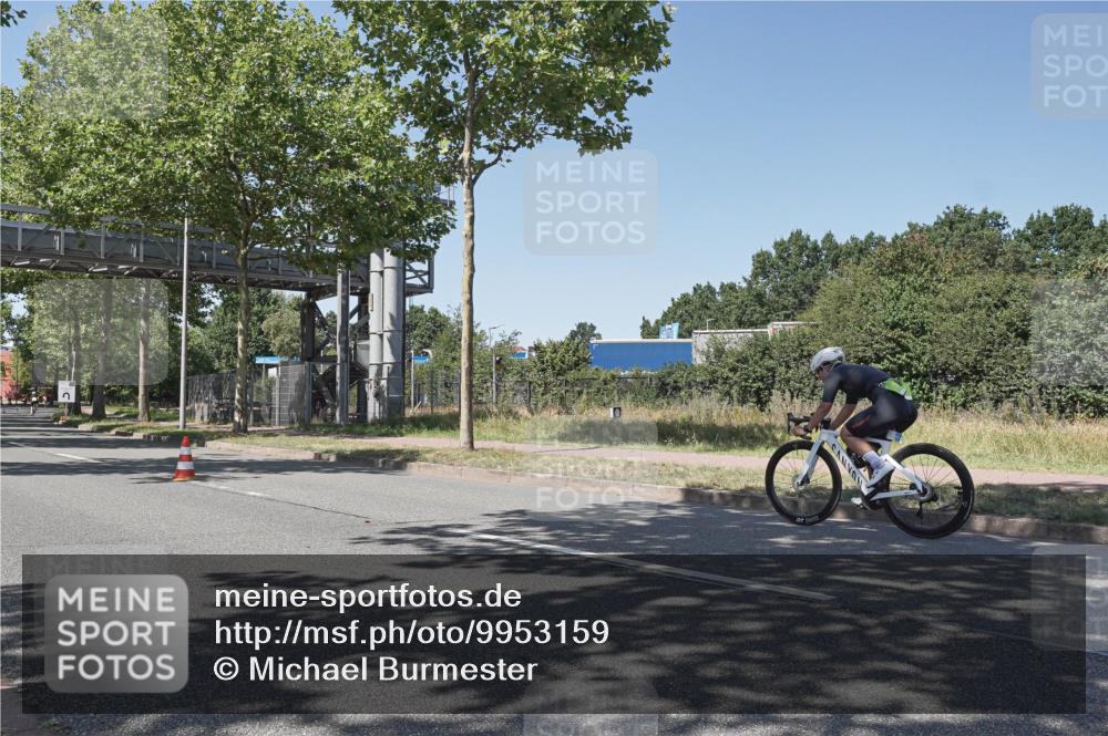 09.08.2026 - GEWOBA Citytriathlon Bremen Michael Burmester http://msf.ph/oto/9953159 09.08.2026 14:16:03 Radfahren 14, 39, 43, 89, 133, 163, 172, 182, 232, 291, 308, 329 meine-sportfotos.de
