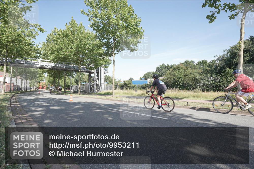 09.08.2026 - GEWOBA Citytriathlon Bremen Michael Burmester http://msf.ph/oto/9953211 09.08.2026 10:39:20 Radfahren 81, 420, 429, 431 meine-sportfotos.de